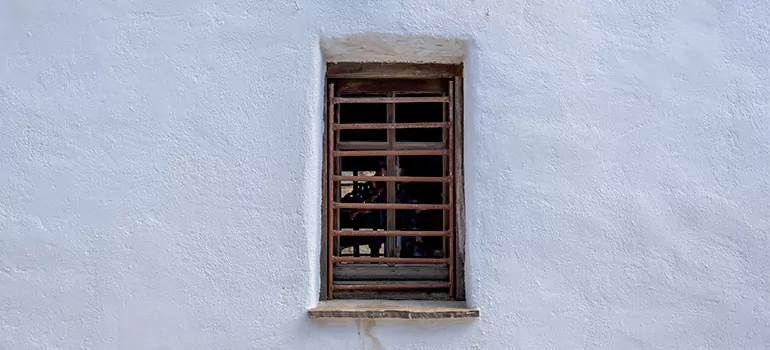Residential Accordion Door Repair in West Palm Beach, FL